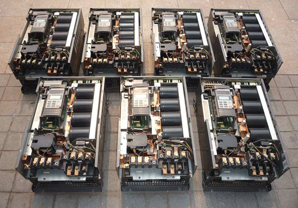 變頻器控制電機需要設(shè)定哪些參數(shù)——西安泰富西瑪電機(西安西瑪電機集團股份有限公司)官方網(wǎng)站 變頻器控制電機需要設(shè)定哪些參數(shù)——西安泰富西瑪電機(西安西瑪電機集團股份有限公司)官方網(wǎng)站