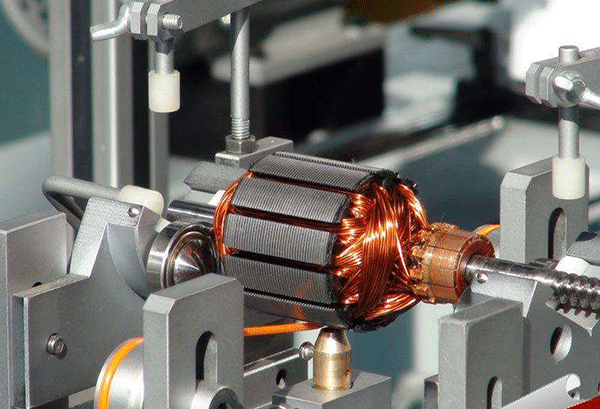 西安西瑪電機(jī)轉(zhuǎn)子動(dòng)平衡試驗(yàn)。