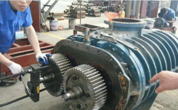 分享高壓電機(jī)軸承溫升的原因及處理方法。