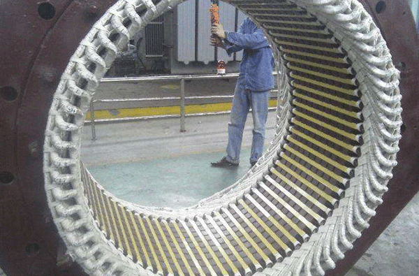 高壓電機(jī)的穩(wěn)固進(jìn)行定期的檢查的必要性。